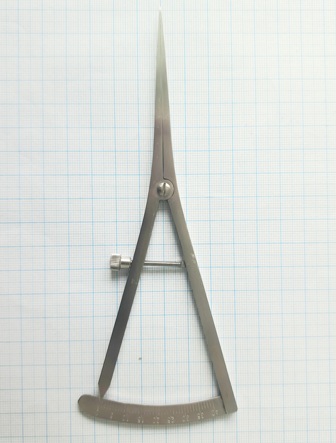 Штангенциркуль Castroviejo 18см 7" Fig.1 (20-033)   